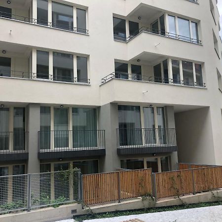 Luxury Apartment With Private Garden Praha Eksteriør bilde