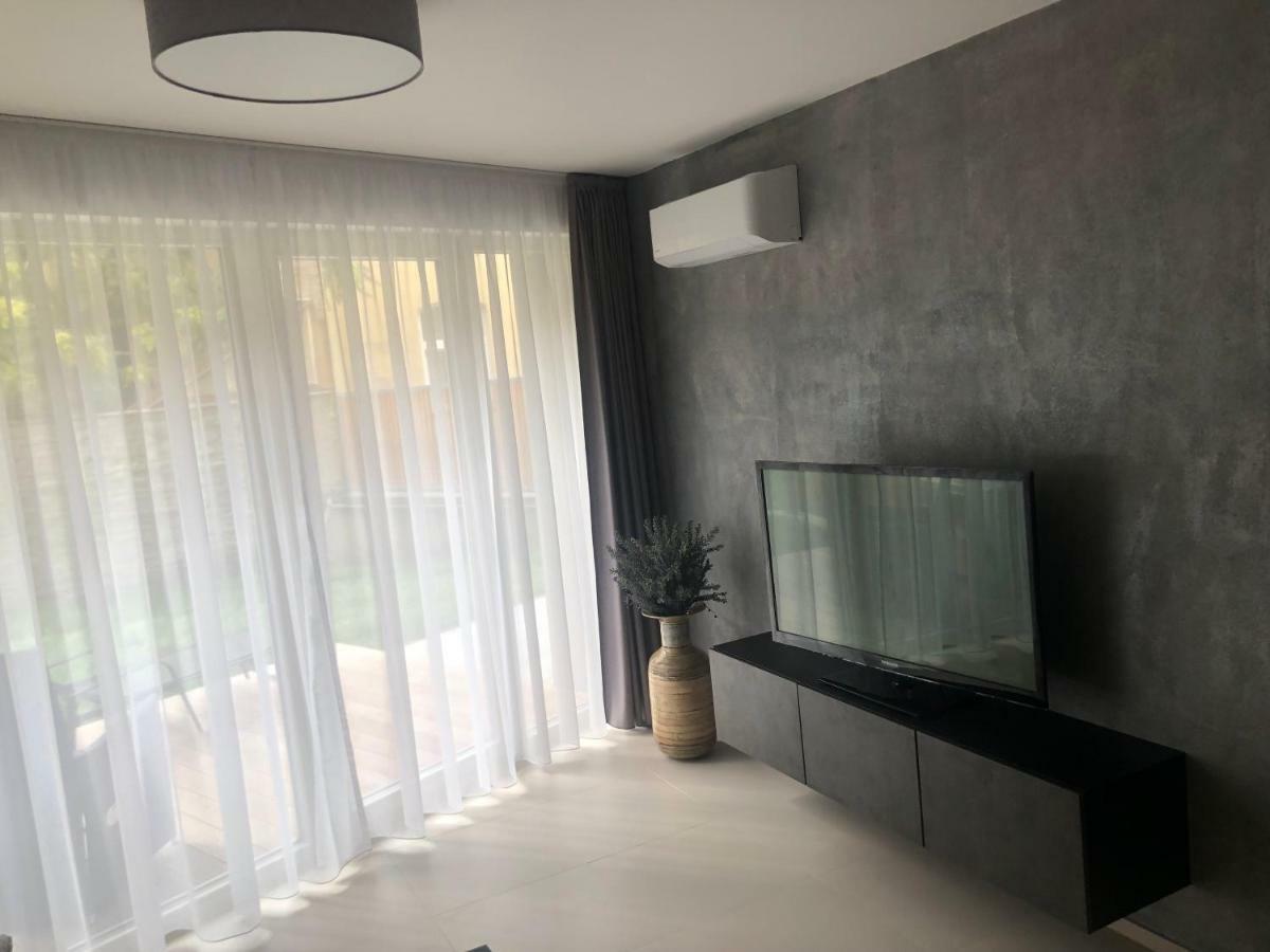 Luxury Apartment With Private Garden Praha Eksteriør bilde