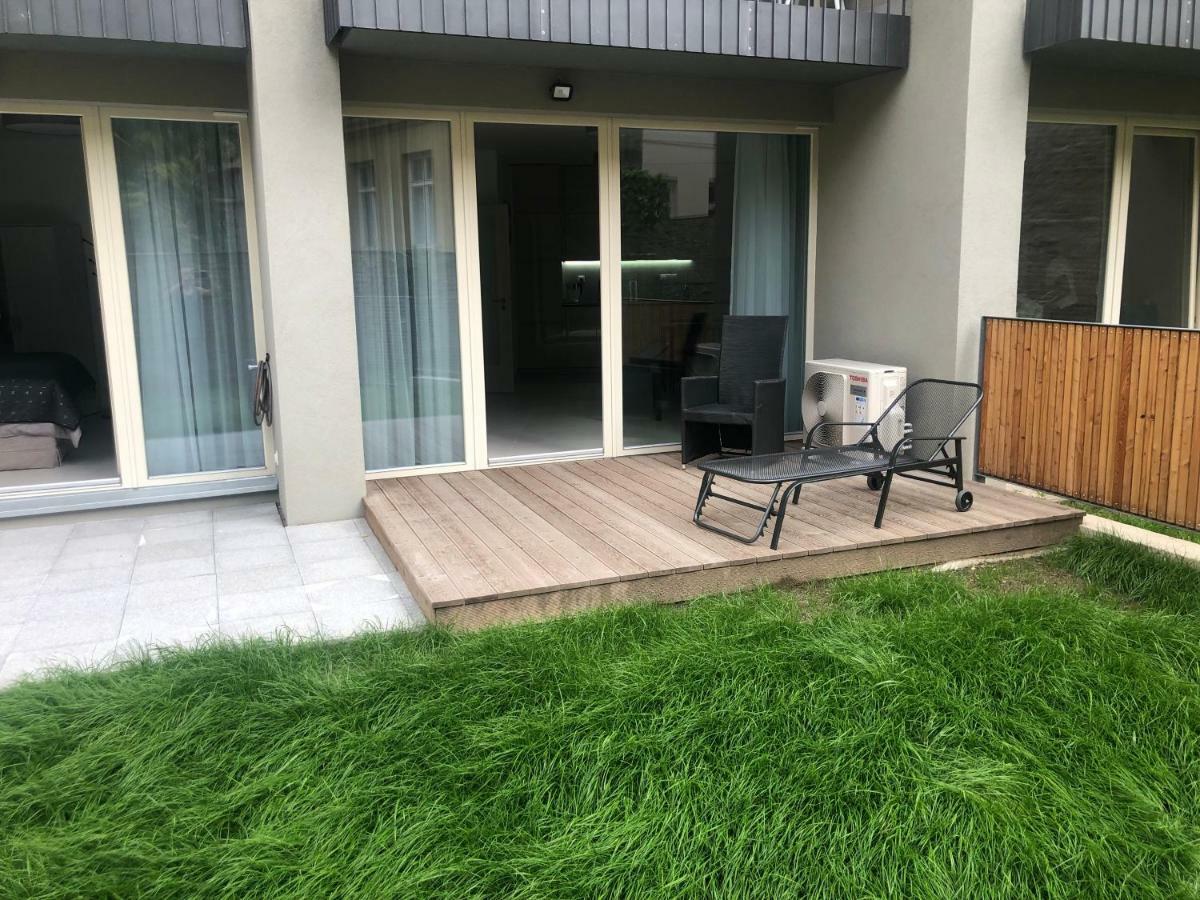 Luxury Apartment With Private Garden Praha Eksteriør bilde